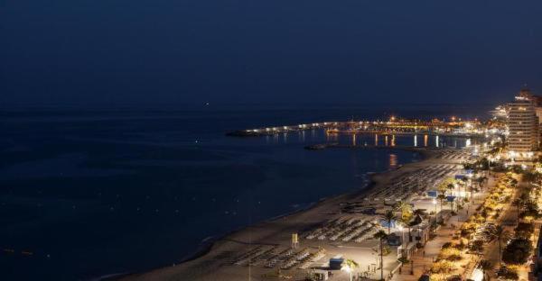 Apartamento Con Vista Al Mar Hotel Fuengirola Bagian luar foto