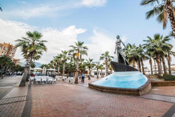 Apartamento Con Vista Al Mar Hotel Fuengirola Bagian luar foto