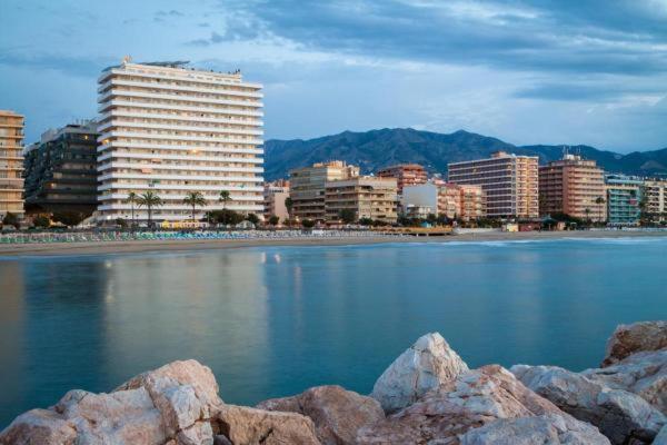 Apartamento Con Vista Al Mar Hotel Fuengirola Bagian luar foto